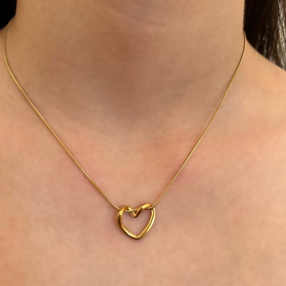 Love Loop Pendant