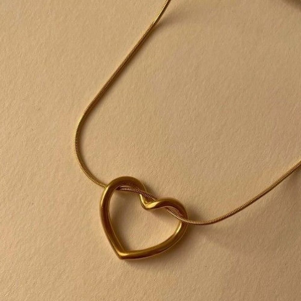 Love Loop Pendant