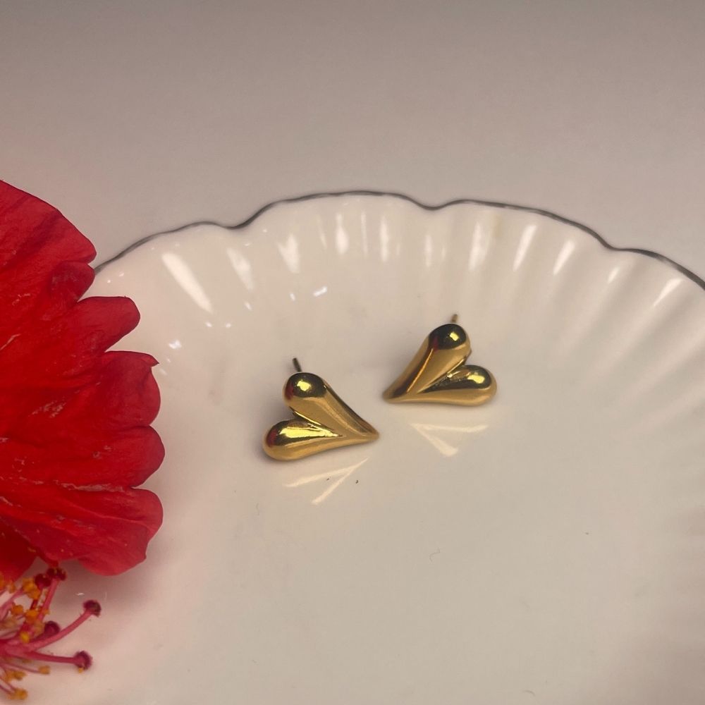 Sona Mini Heart Studs