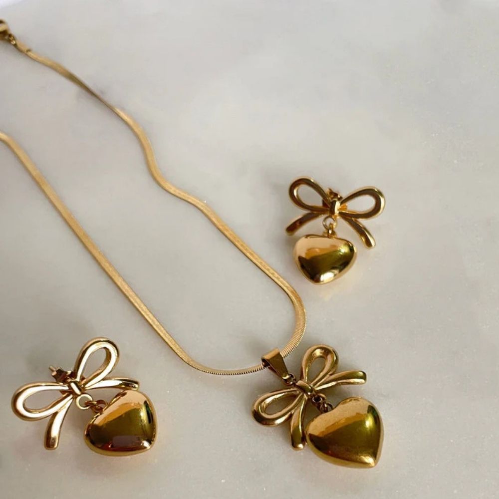 Lover's Keepsake Pendant / Set